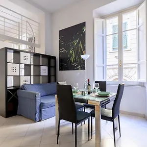 Enjoyable Piazza Della Berlina Studio Appartamento